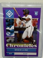 2022 Panini Chronicles - Bryan De La Cruz #17 Purple /25 ( RC)