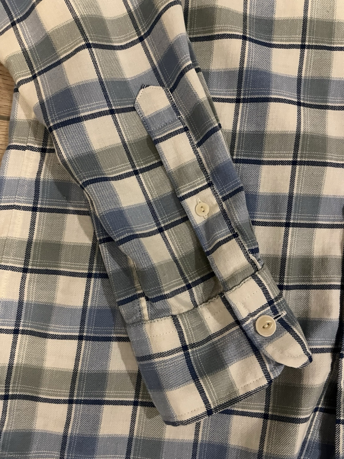 Vineyard Vines Men’s Button Down Collared Shirt S… - image 4
