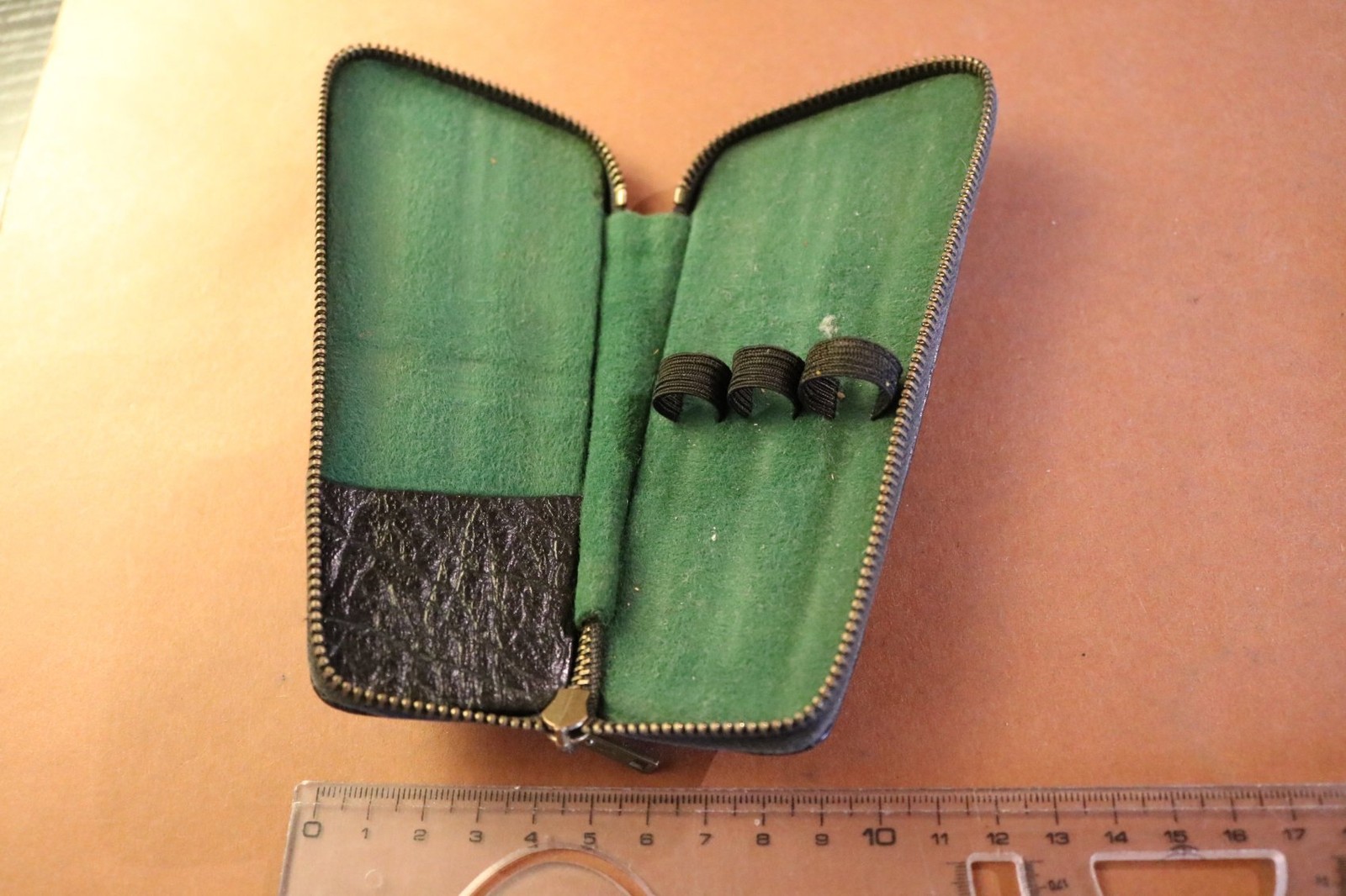 Great Vintage Pen Fountain Pen Case - Black - 1930s-50s???