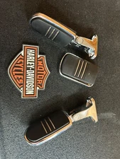 Oem Harley Davidson Touring Road Glide Streamliner Passenger Pegs & Short Mount