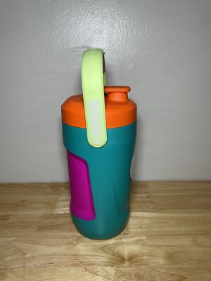 Brand New Gatorade Gx Performance Jug 64 oz Multi Color W/ Fence