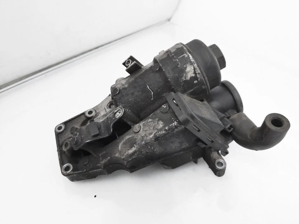 2012-2016 Volvo S60 Engine Oil Filter Housing 31338685 31338684 - Image 3 of 4