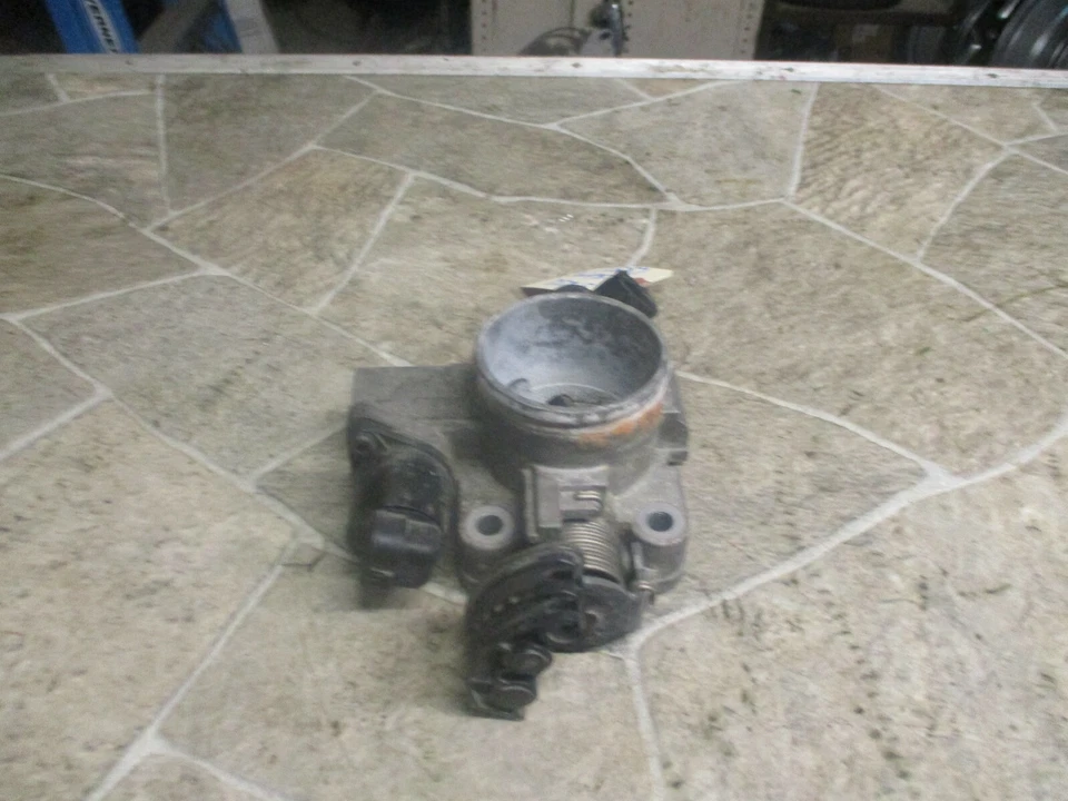 Conjunto de válvula de cuerpo de acelerador Chrysler Sebring Cirrus Stratus 1998-2000 2,5 L OEM Foto 4 de 4