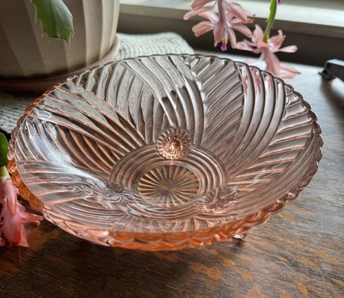 Anchor Hocking Pink Depression Glass 3 Footed Shallow Bowl Prismatic Swirl -