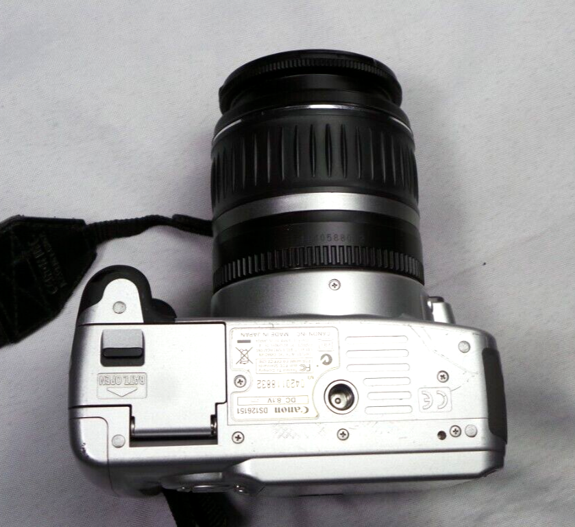 Canon Rebel XTi DS126151 DSLR Digital Camera EOS 400D 10.1MP