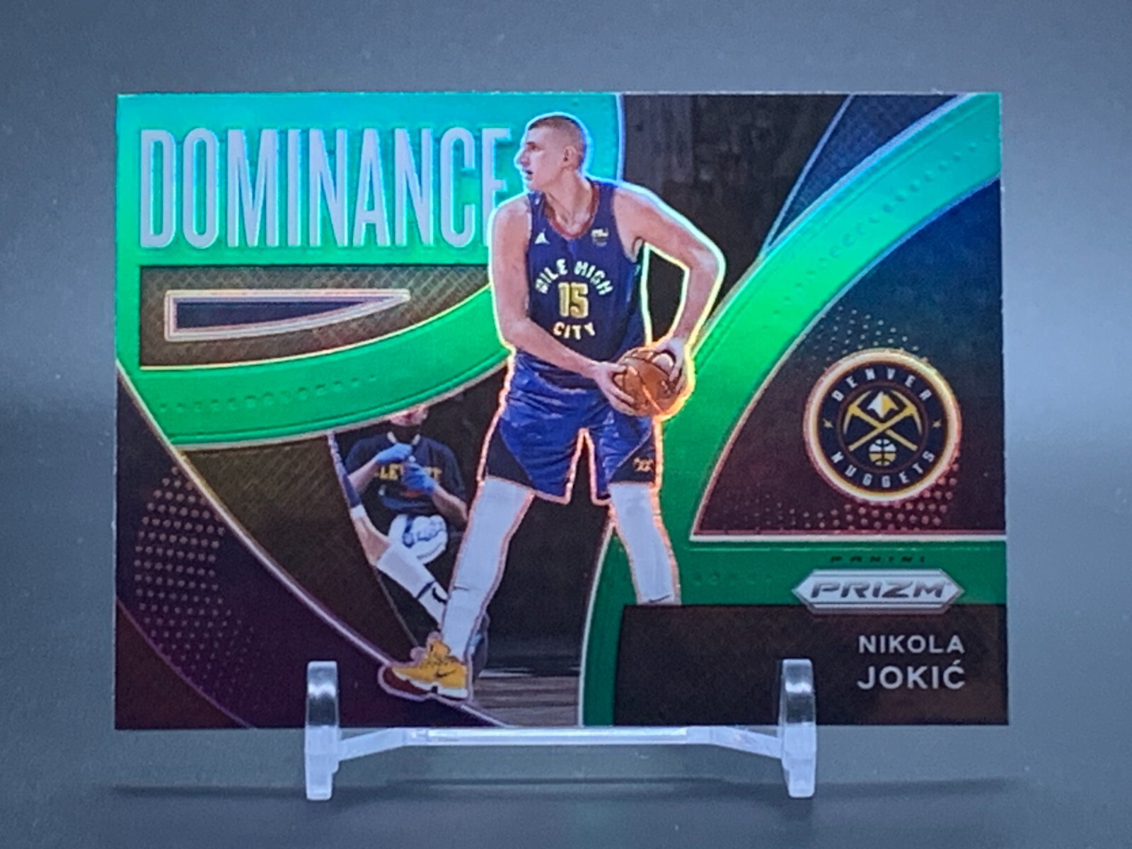2021-22 Panini Dominance Green Prizm #16 NIKOLA JOKIC Denver Nuggets