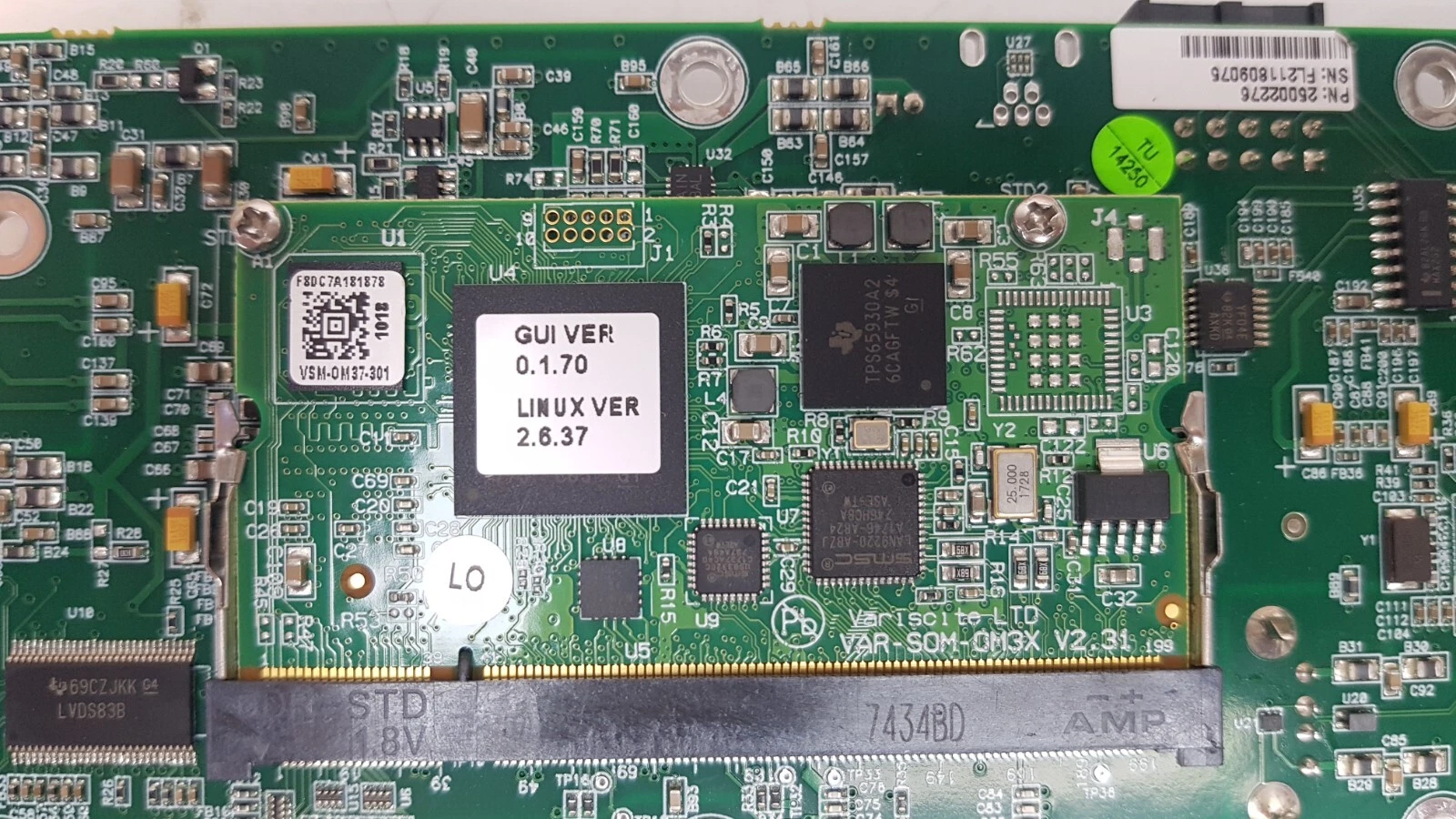 Variscite VAR-SOM-OM37 V2.31 module on the carrier, GUI VER 0.1.70, LINUX VER 2.6.37 labels