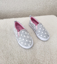 Cat Jack Alexus Toddler Girls Sneakers 7 Cream Pull On Comfort Flat Shoes
