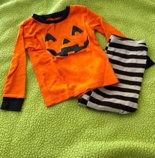 Halloween Pumpkin Pajamas Size 24 months Carter's