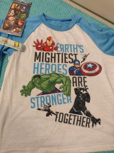 Lot of 3 Avengers items - Boys 10 PJs, stickers, and slap bracelet - Picture 2 of 5