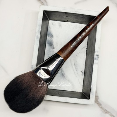 Make Up for Ever 128 Precision Powder Brush - Long Large Flat Tapered