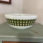 1970s Vintage 404 Pyrex Green Dot 4qt Mixing Bowl