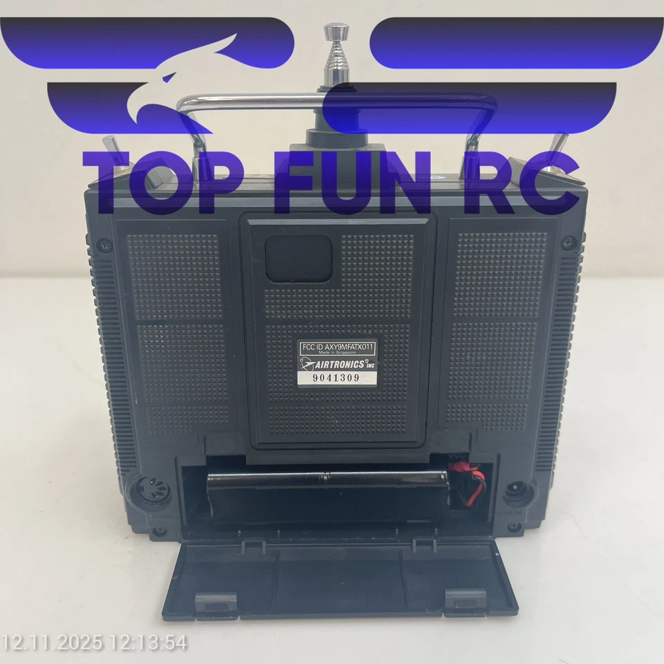 AIRTRONICS VANGUARD 4-CHANNEL 72Mhz FM TRANSMITTER FOR FIXED WINGED RC AIRPLANES - Image 3 of 3