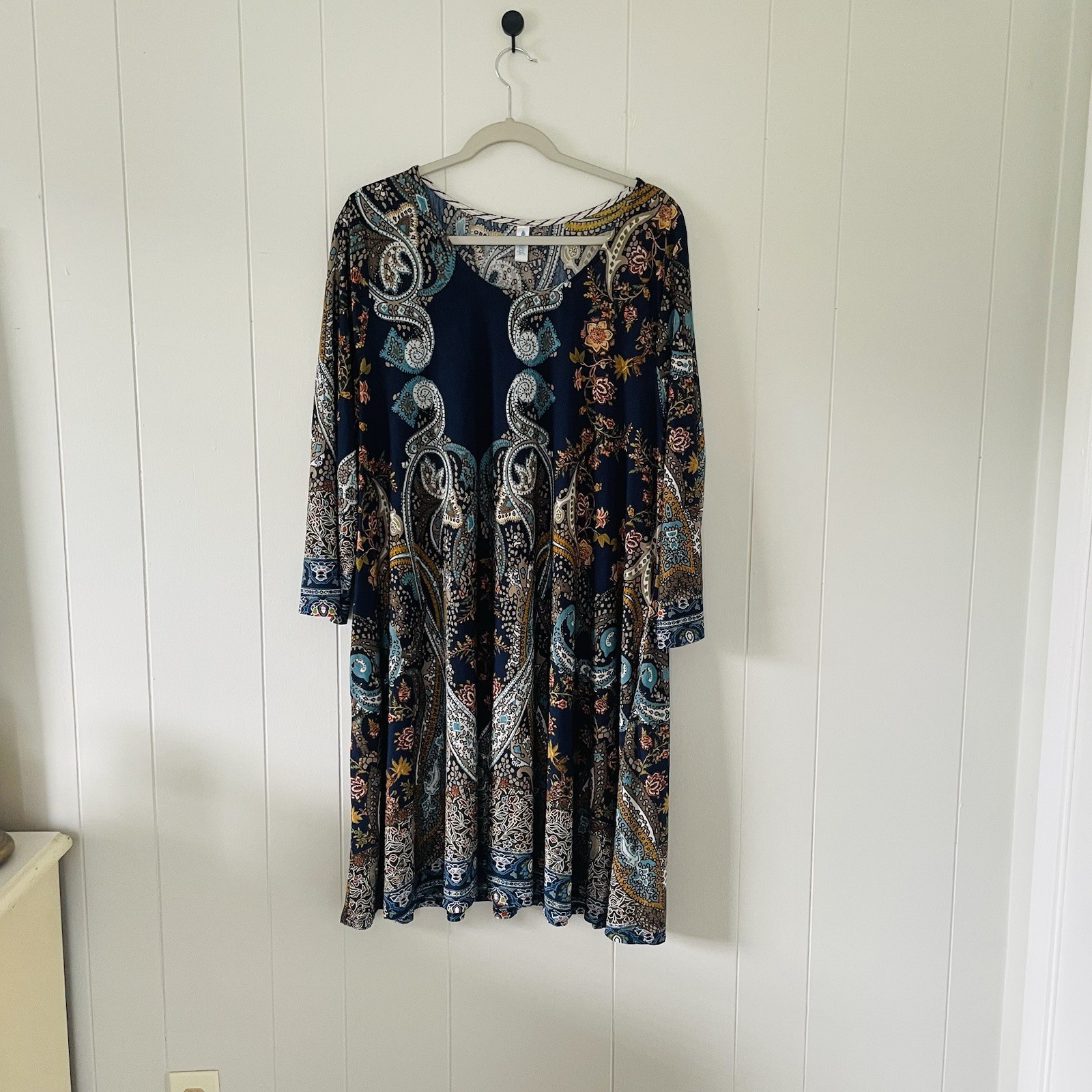 Paisley Grace Women’s Dark Paisley Long Sleeve Midi Dress With Pockets Size 3XL