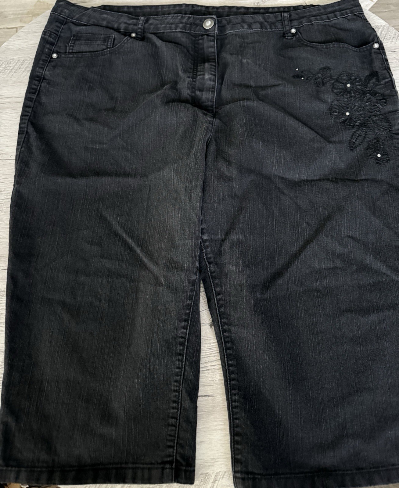 Basic Editions Black Embroidered Capri Jeans 24W - image 6