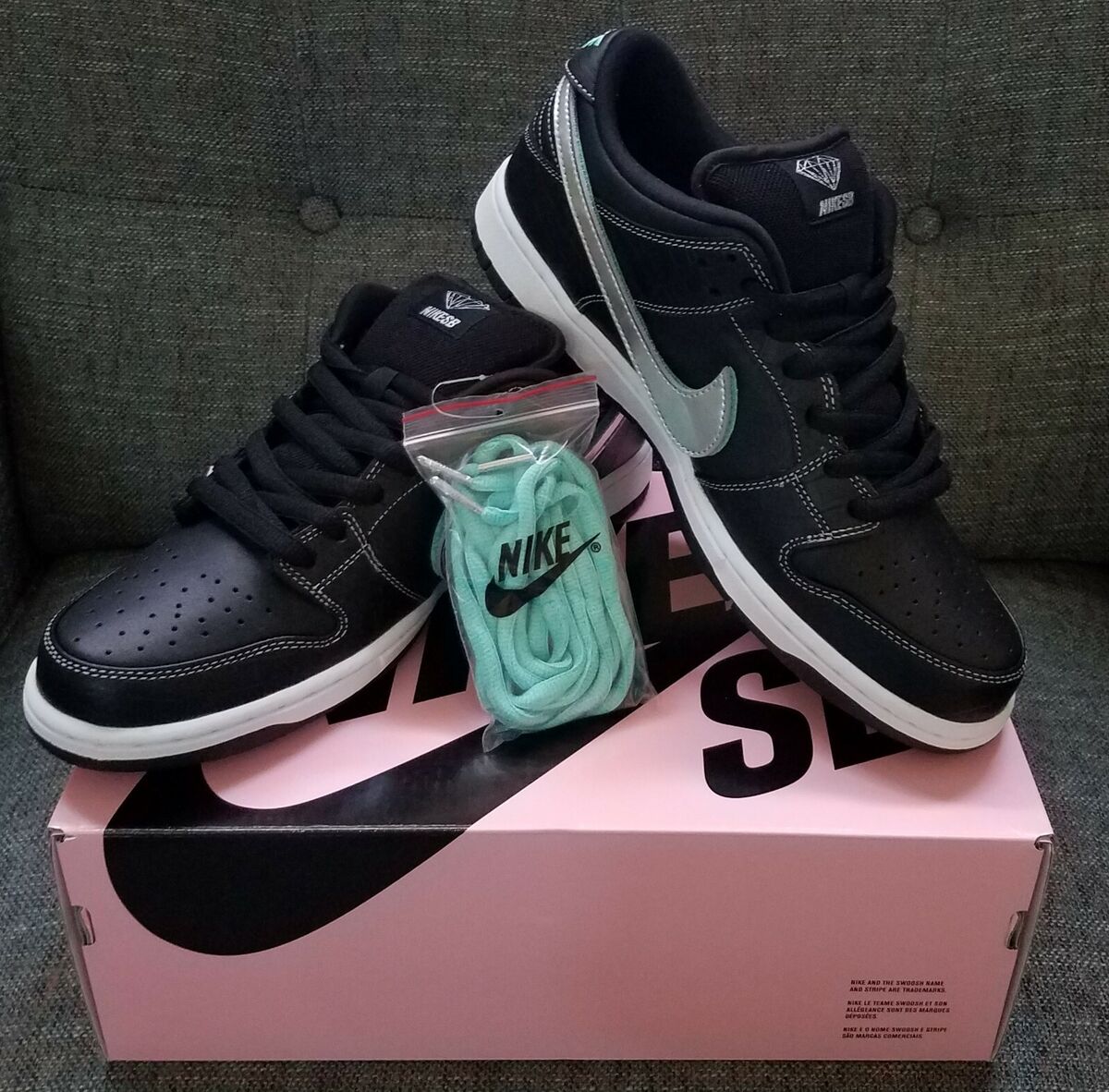 Nike Dunk Low SB PRO OG QS Diamond Supply Co Tiffany Black Nike Dunk Low SB PRO OG QS Diamond Supply Co Tiffany Black