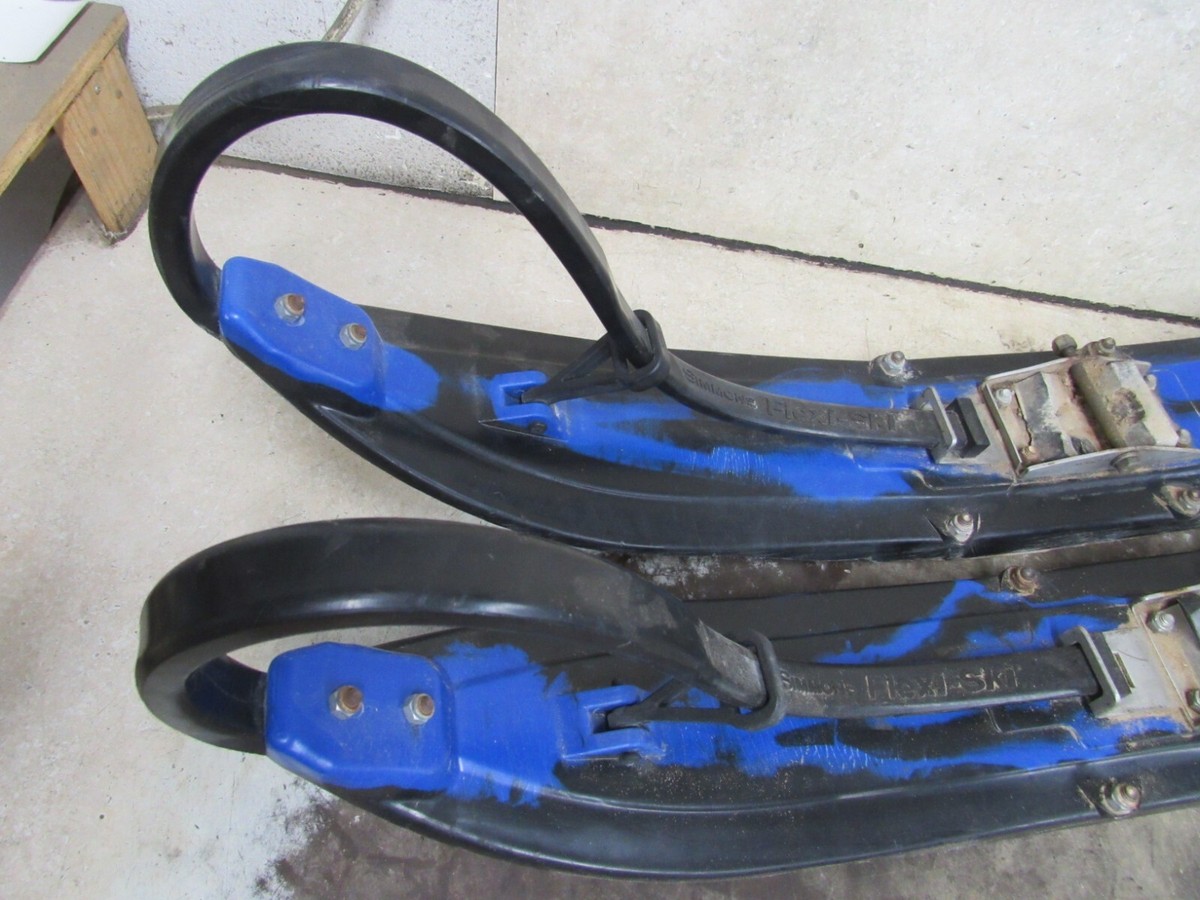 2002 Polaris RMK 800 Edge Simmons Flexi Gen 1 Skis Saddles 2002 Polaris RMK 800 Edge Simmons Flexi Gen 1 Skis Saddles