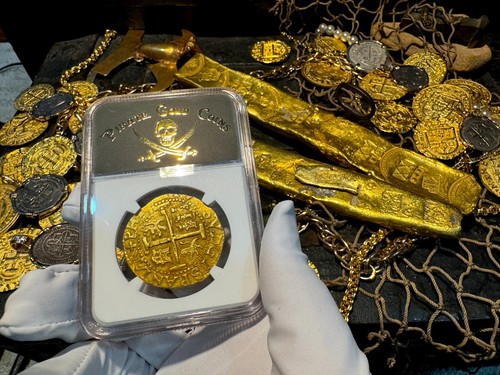 2ND FINEST KNOWN PERU 1705 8 ESCUDOS "1715 FLEET SHIPWRECK' NGC 63 PIRATE COINS - Picture 2 of 24