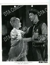RIDE ON VAQUERO-1941-8 X 10-STILL-WESTERN-HOHL-MARY BETH HUGHES-CISCO KID-vg VG
