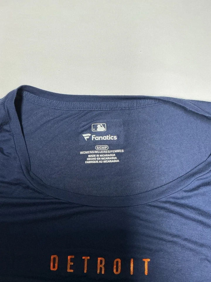 Detroit Tigers Women’s Tshirt Small NWT - Image 2 of 4