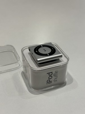 Apple iPod Shuffle - 4. Generation Silber 2GB