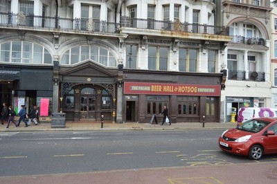 Photo 6x4 The Pig in Paradise Hastings/TQ8110  c2016