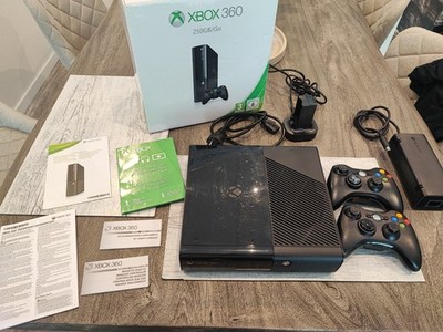 Microsoft Xbox 360 E 250GB + Controller von Microsoft + Originalverpackung
