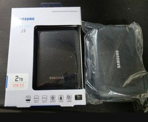 SAMSUNG J3 2TB Disque dur externe HDD Sauvegarde des données sécurisées + Sac de poche noir Set