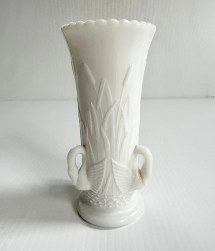 Vintage Westmoreland White Milk Glass Swan & Cattails Vase w/ Scalloped Top