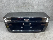KIA K900 LUXURY 19-20 OEM TRUNK DECK LID W/ CAMERA EMBLEM TRIM BLACK ABP 32K