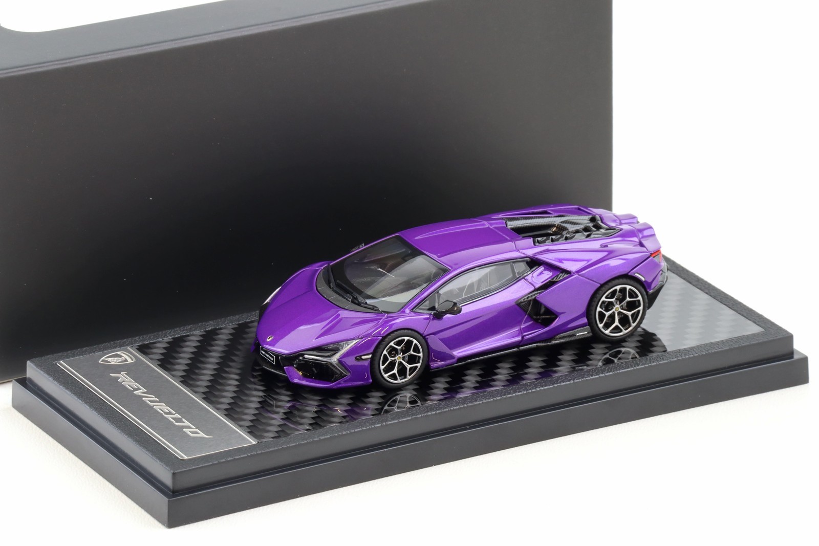 1:64 LCD Models Lamborghini Revuelto Coupe Purple Metallic LCD64042-PU
