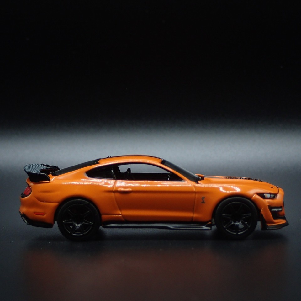 20202022 Ford Mustang Shelby GT500 Track Pack 164 Scale Diecast Model