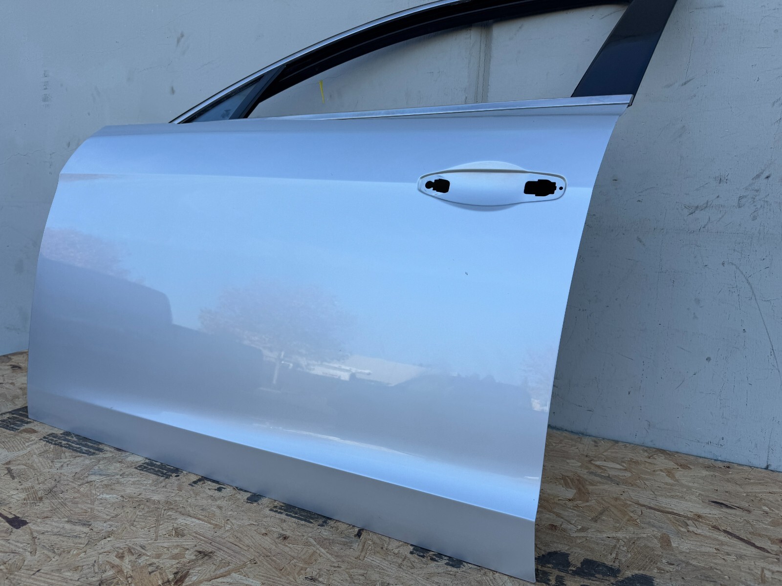 FRONT LEFT DRIVER DOOR SHELL COVER BENTLEY FLYING SPUR OEM (2013-2018)