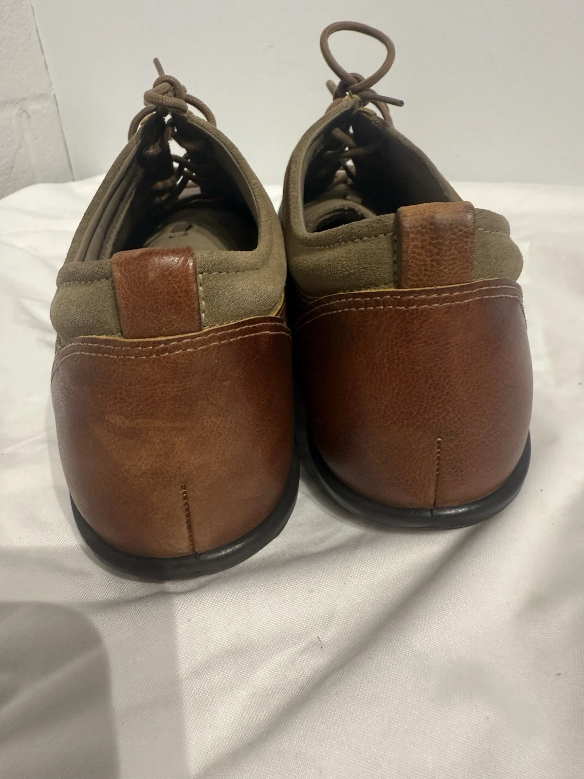 ECCO pelle bicolore taglia 10 10 5 US EU taglia 41