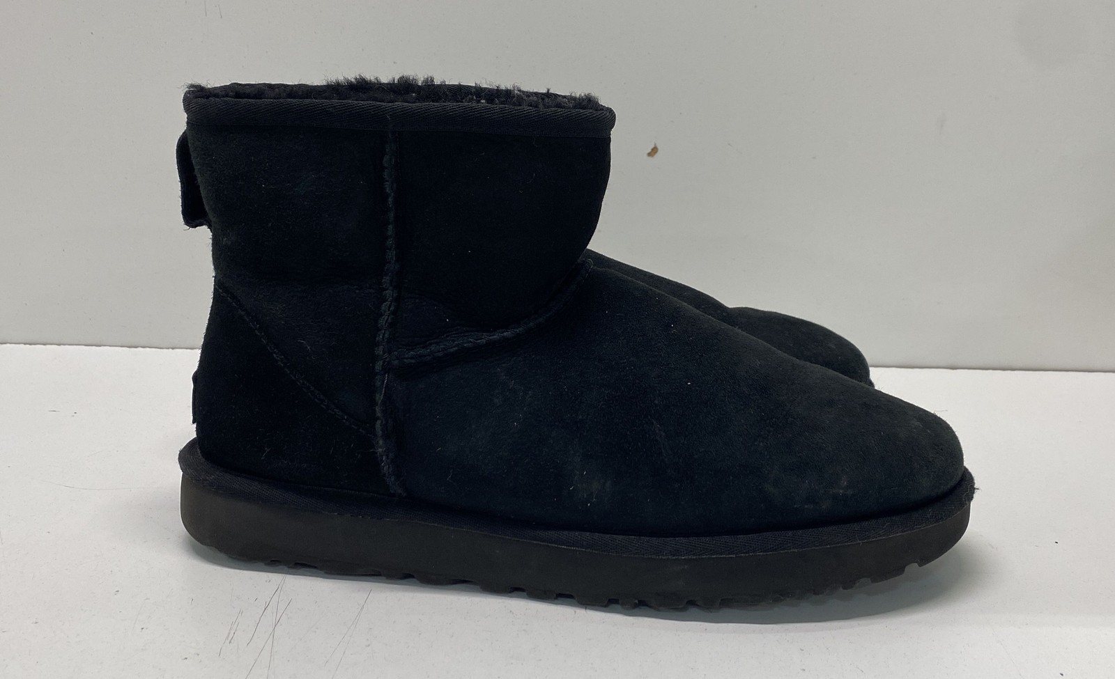 UGG Black Solid Shearling Boot Boot Men 11 - image 3
