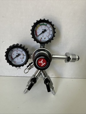 Kegco KC LHU52-2  Elite Series Dual Gauge CO2 Draft Beer Regulator, Damaged!