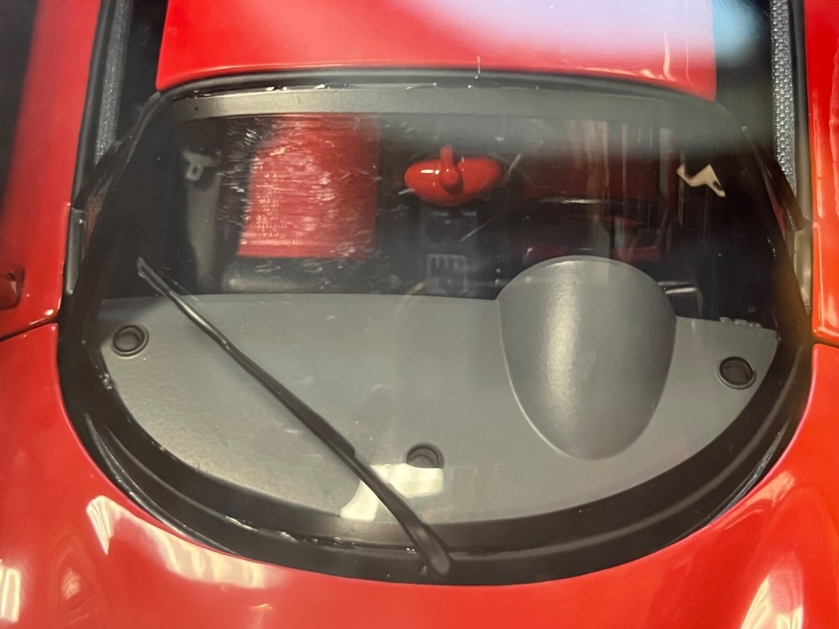 FERRARI F50 RED by HOT WHEELS ELITE J2929 1:18 WITH SLIGHTLY