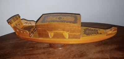 Vintage Inlaid Italian Wooden Gondola Cigarette Case Playing 'Lara' Dr. Zhivago - Image 1 of 4
