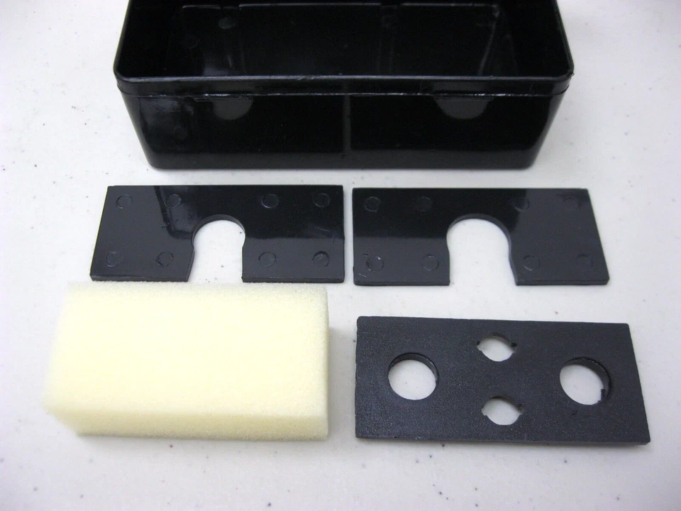 MOTOVAN ENCHUFE PLÁSTICO NEGRO Y SOPORTE BOMBILLA 012-113 Foto 2 de 3