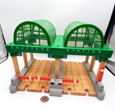 Thomas Friends Wooden Railway Train Tank Engine - Knapford Station with Lights