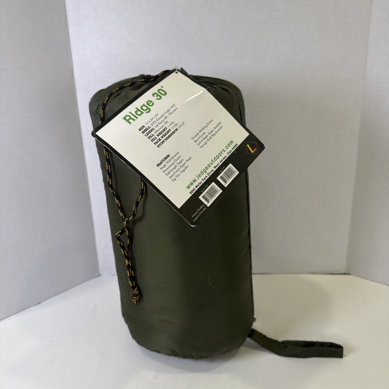 Ridge 30° Degrees Sleeping Bag by Ledge Forest Green Light 75" X 30" X30” NWT
Opens in a new window