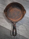 Vintage Rusty Griswold Cast Iron Skillet No.3  709 Sits Flat