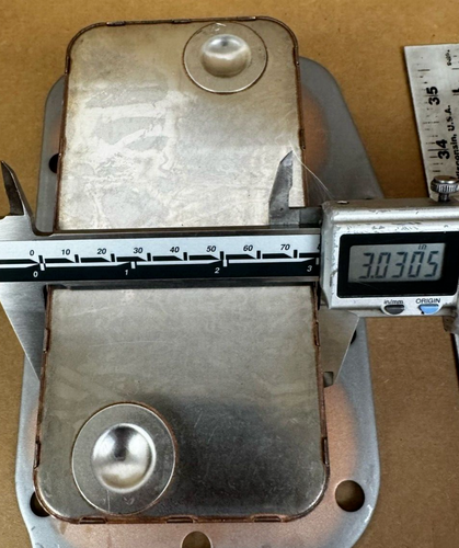 Cummins Cooler, oil p/n 3975818 - Picture 6 of 9