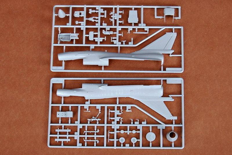Trumpeter 01611 1/72 J-10 Chinese Fighter Model Kit for sale online