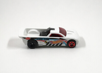 Hot Wheels 2017 Track Builder Bedlam 1:64
