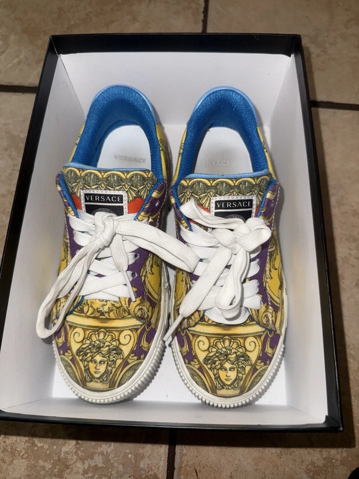 Versace kids shoes - Image 2 of 3