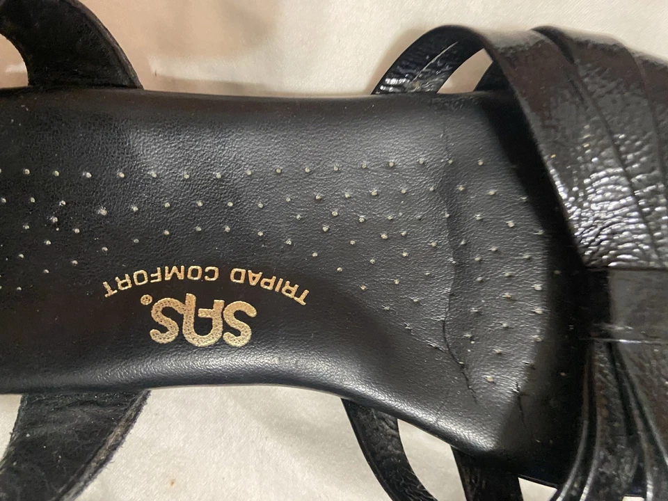 SAS Black  Leather Strappy  Women Sandals Shoes  8 W - Image 4 of 4