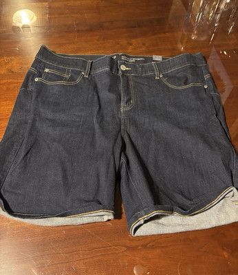 Torrid Bombshell Women's Denim Shorts Premium Strech Dark Wash 8'' Size 22W NWT
