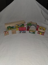 BRIO Mixed Wooden Railway Accessory Lot Thomas  BRIO Compatible Buildings