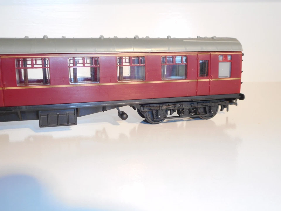 BR passenger Carriage from Magazine promotion. Excellent cond. OO Scale. No box. - Image 3 of 4